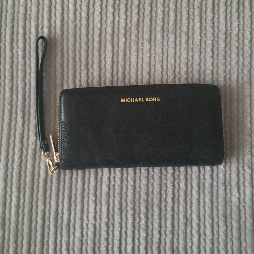 Michael Kors Lace Jet Set wallet